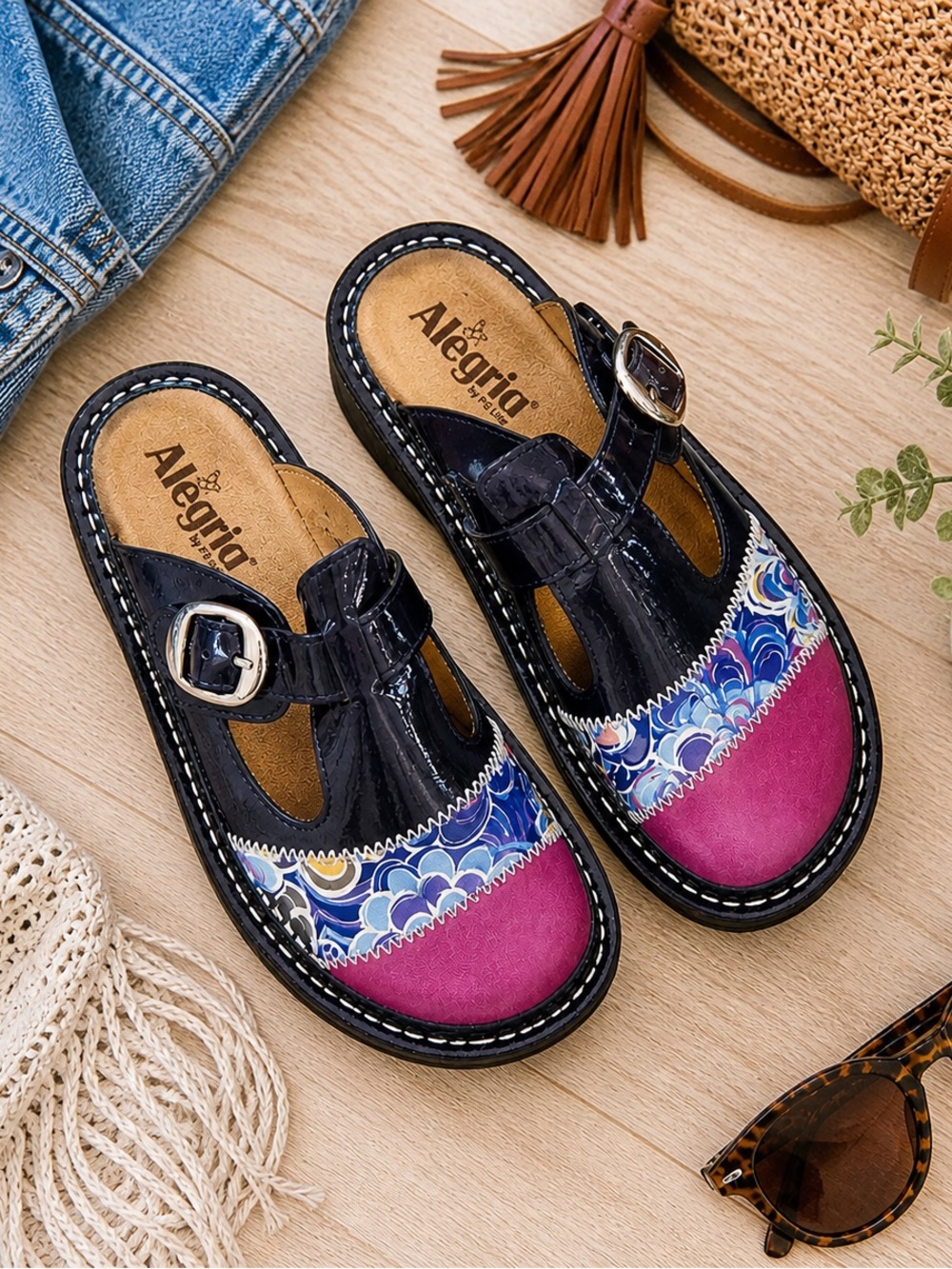 Alegria Clogs EU 37 US 6.5–7 Navy Patent Floral Red Comfort Shoes